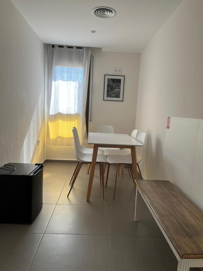 Hostal Tarres Anglés Екстериор снимка