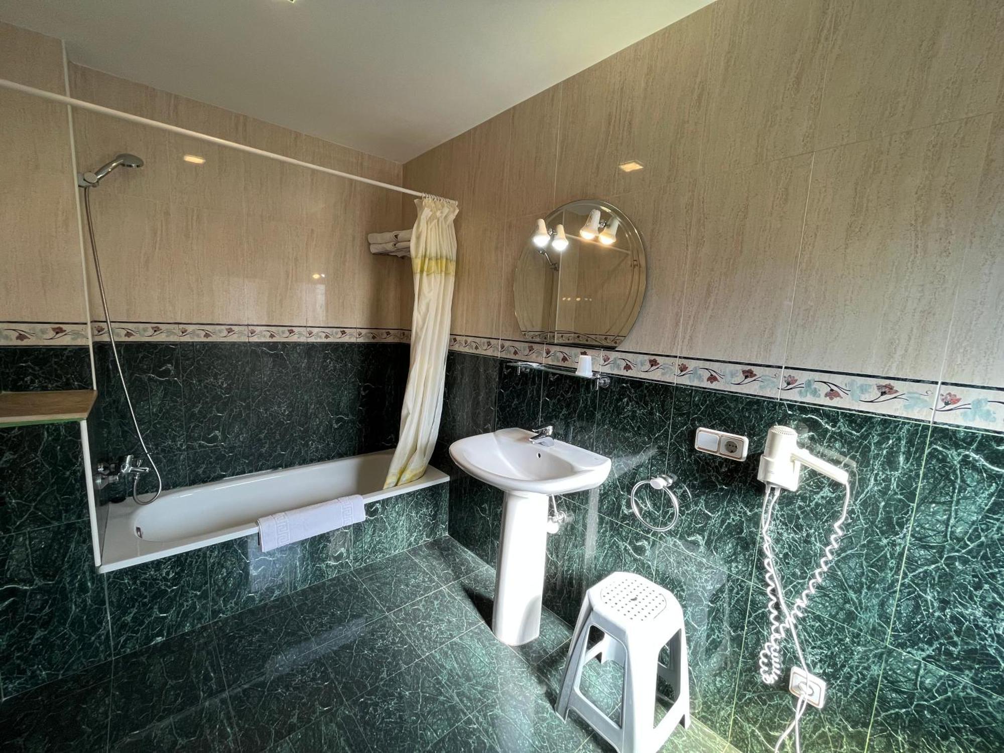 Hostal Tarres Anglés Стая снимка