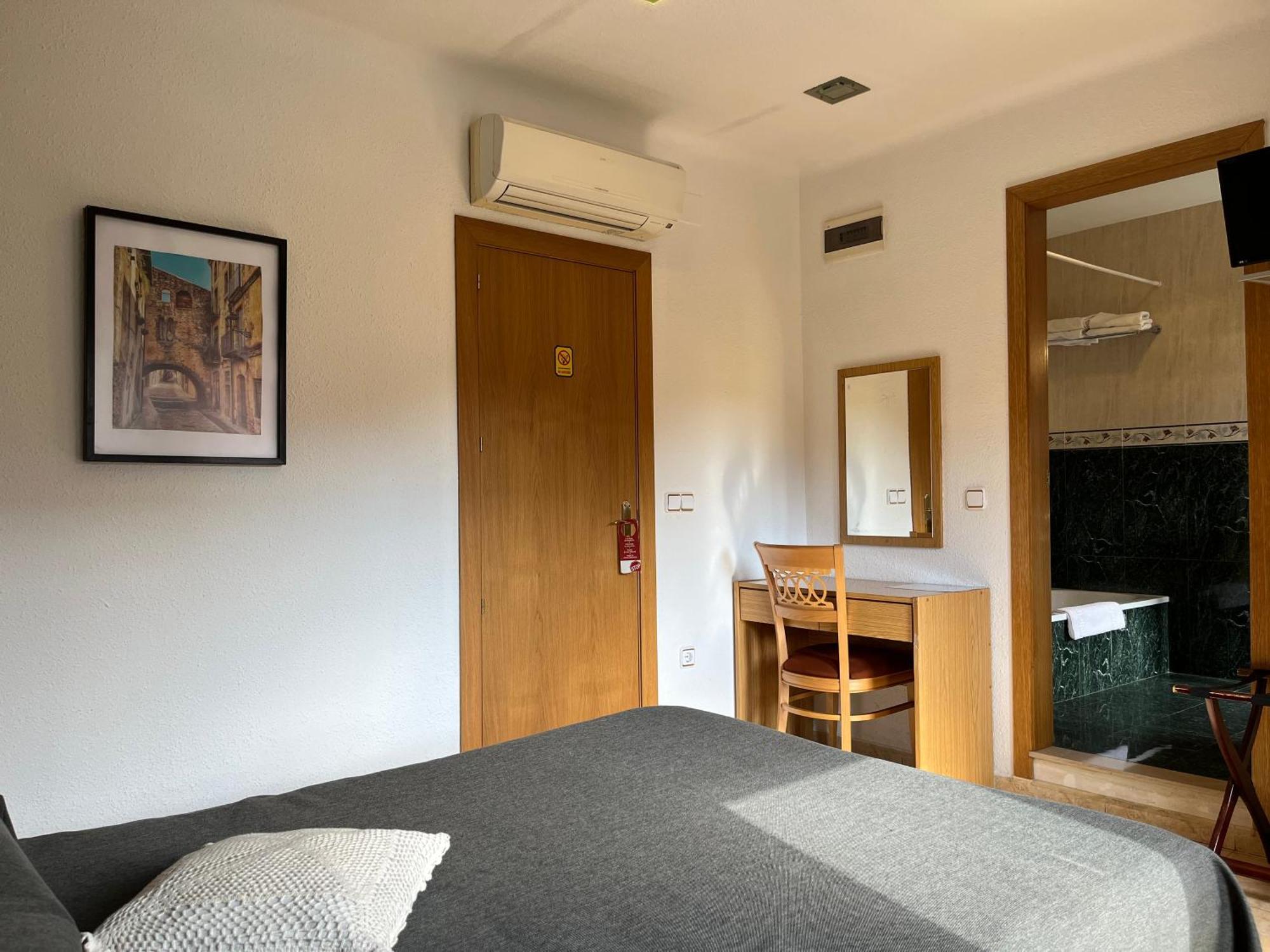 Hostal Tarres Anglés Стая снимка