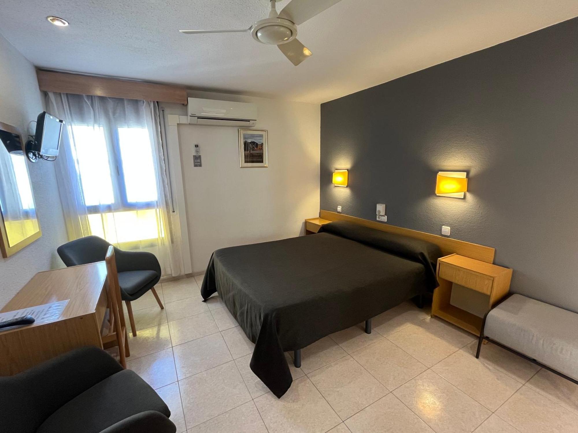 Hostal Tarres Anglés Стая снимка