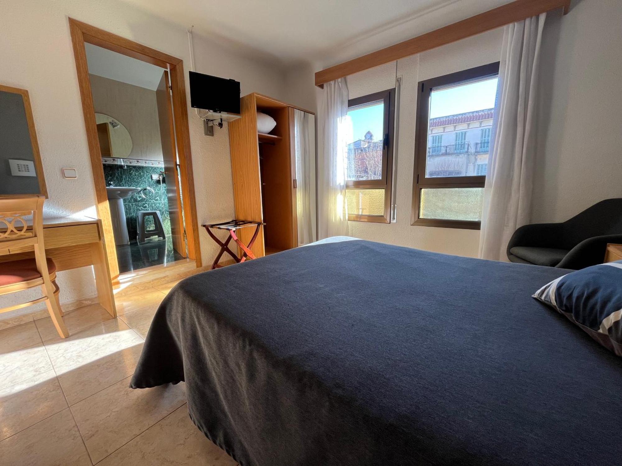 Hostal Tarres Anglés Екстериор снимка