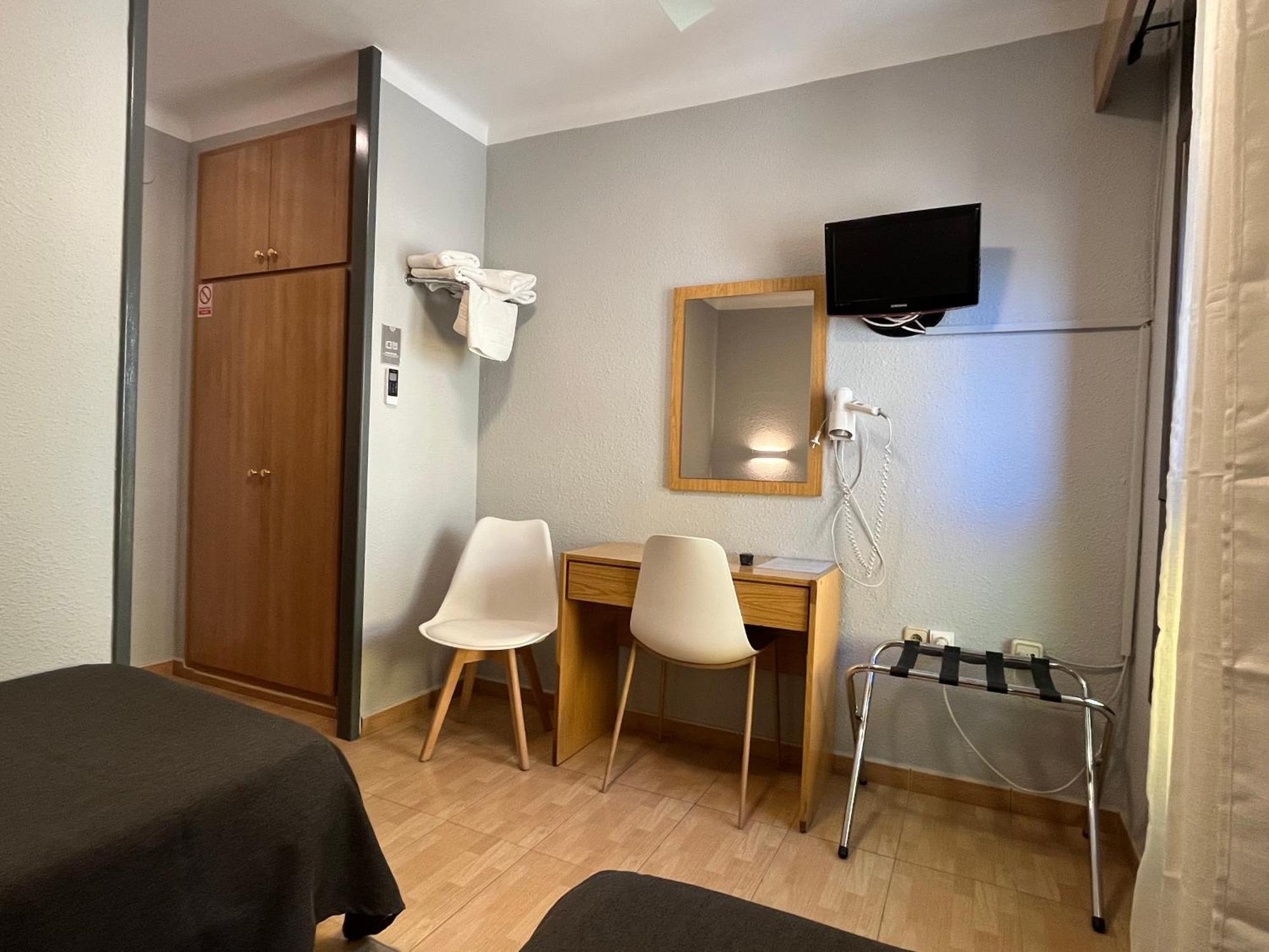 Hostal Tarres Anglés Стая снимка