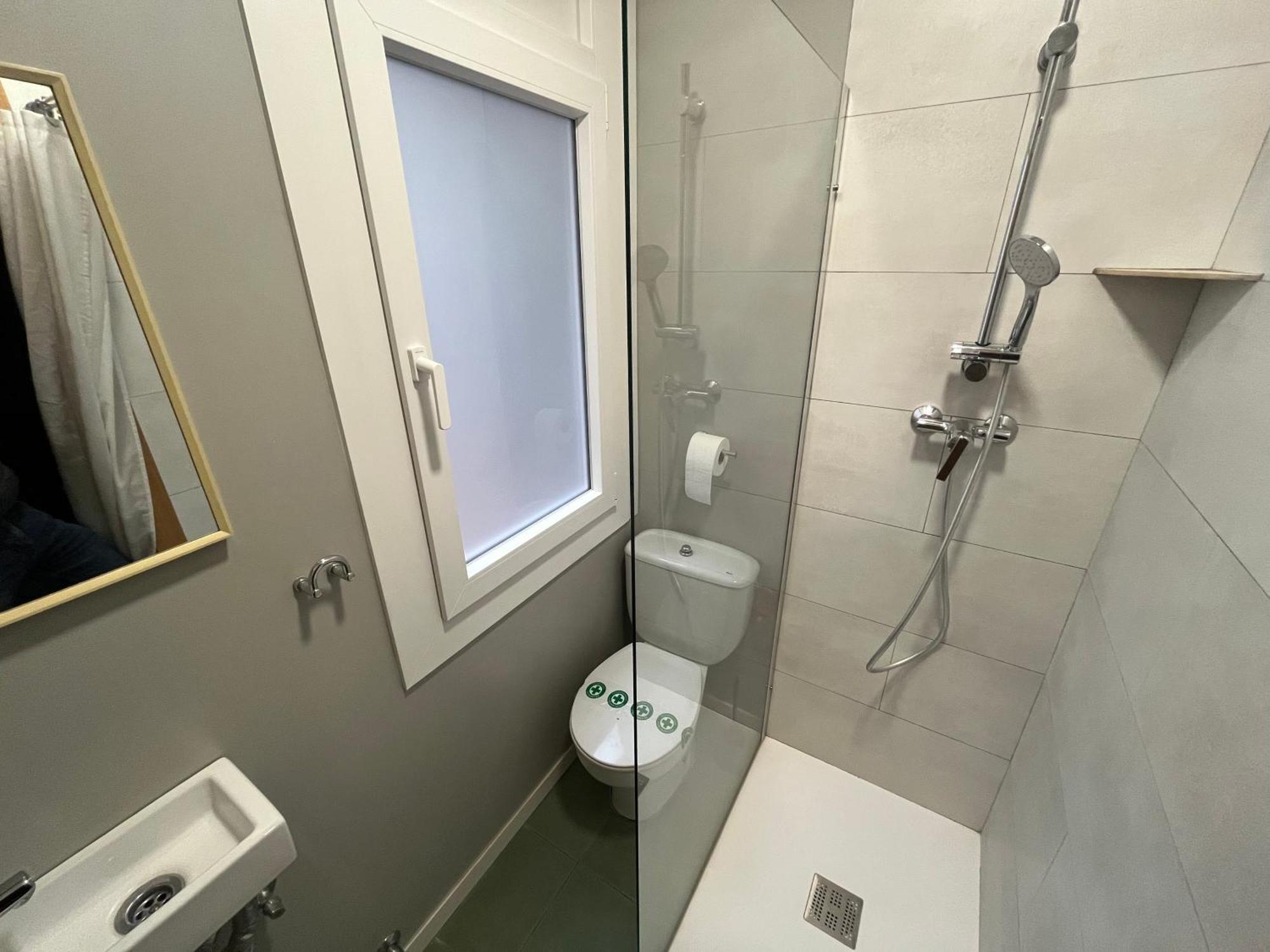 Hostal Tarres Anglés Екстериор снимка