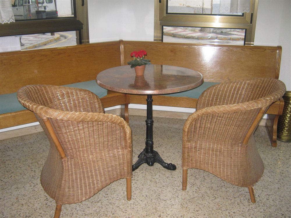 Hostal Tarres Anglés Екстериор снимка